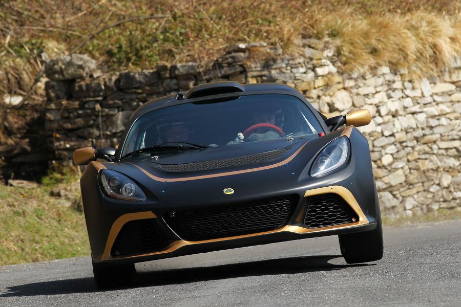  Lotus Exige R-GT 2012 года  (фото 5 из 17)